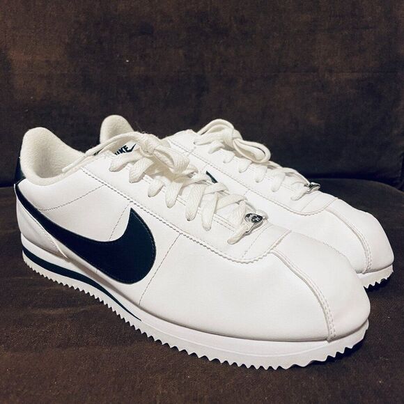 Nike Basic Cortez Men’s Size 11 White And Black 819719-100 Mint Condition - Picture 1 of 15